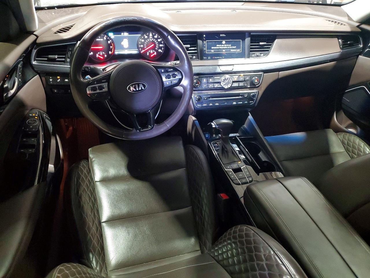 2017 KIA CADENZA LIMITED photo 8
