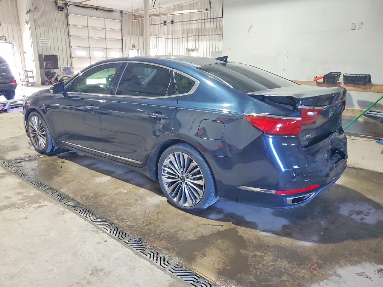 2017 KIA CADENZA LIMITED photo 2