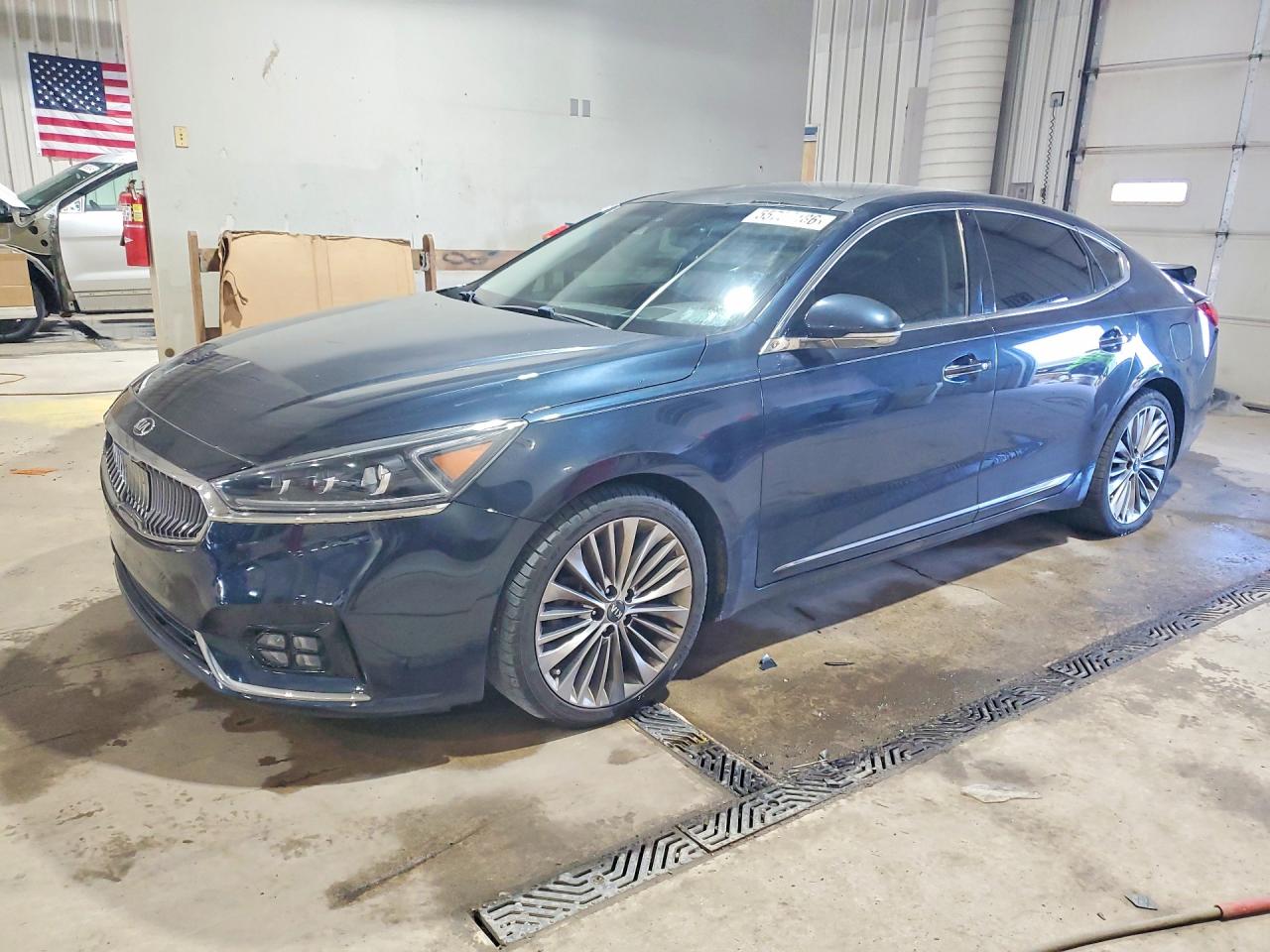 2017 KIA CADENZA