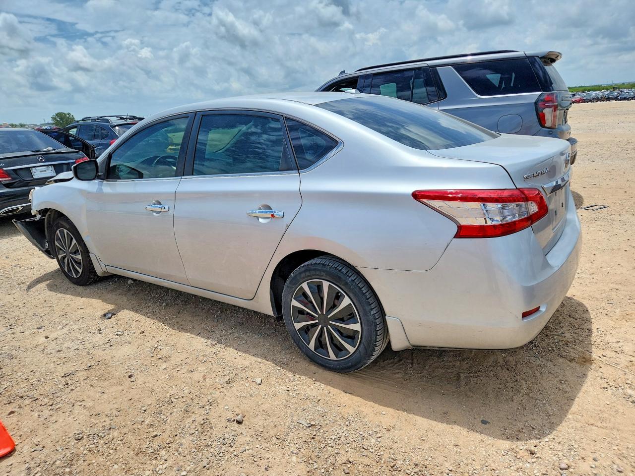 2015 NISSAN SENTRA SV photo 3