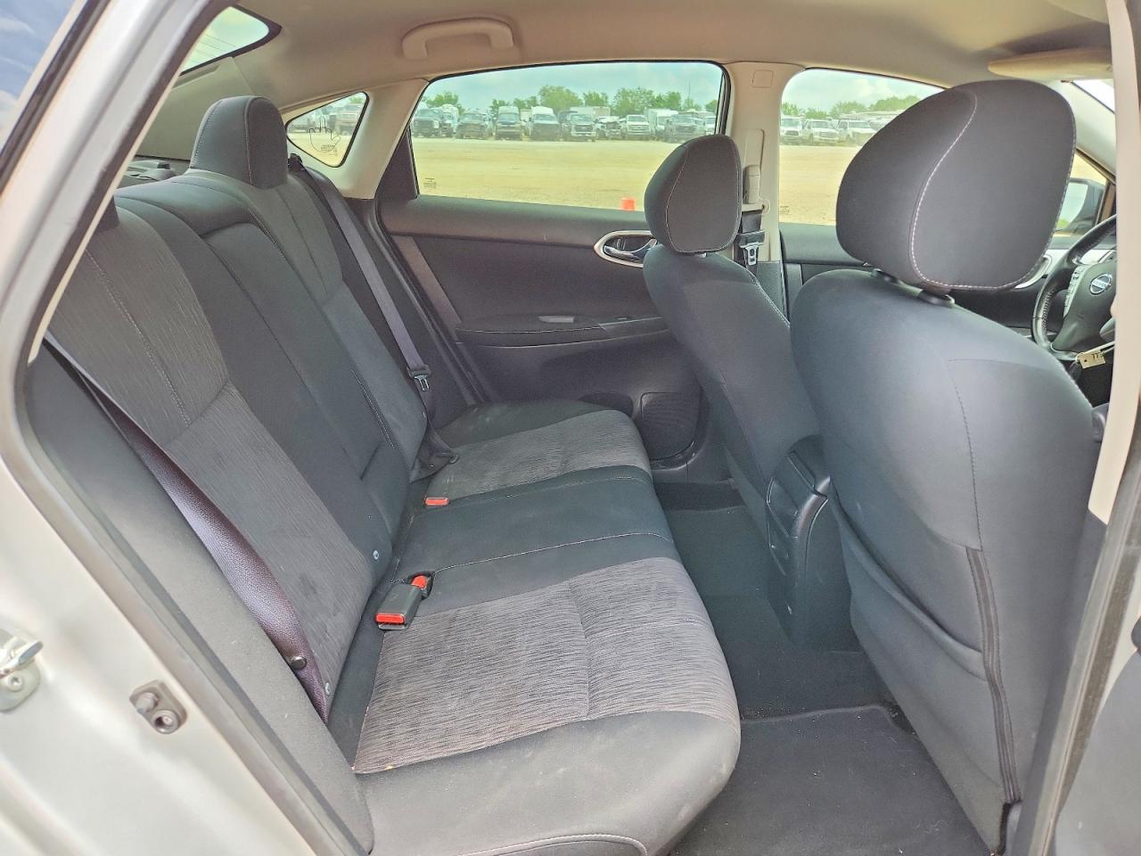 2015 NISSAN SENTRA SV photo 19