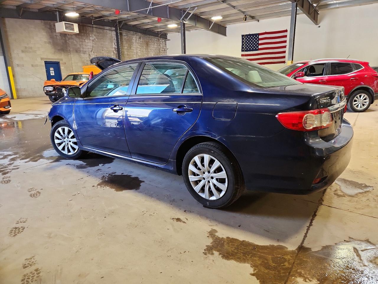 2012 TOYOTA COROLLA LE photo 3