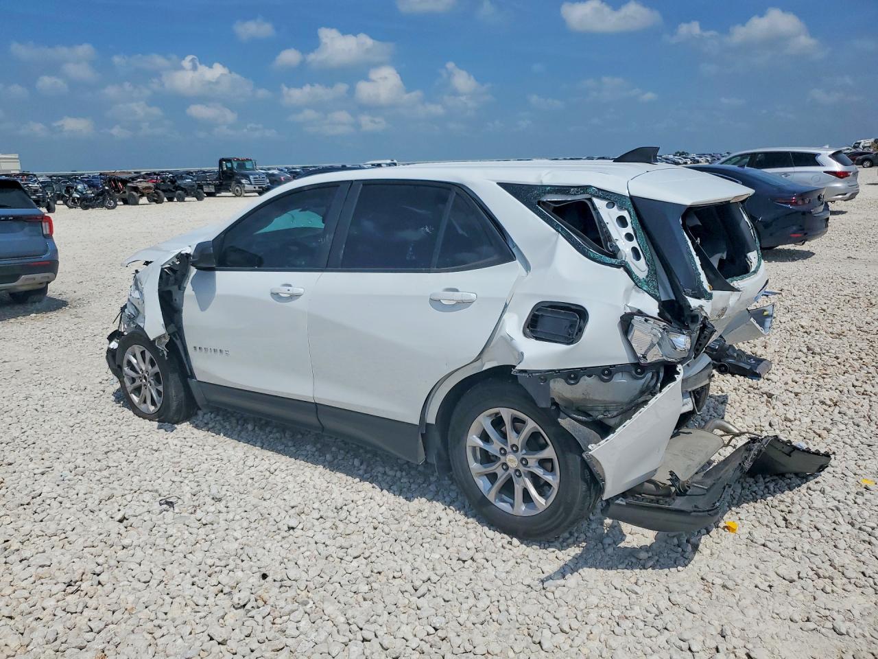 2021 CHEVROLET EQUINOX LS photo 2