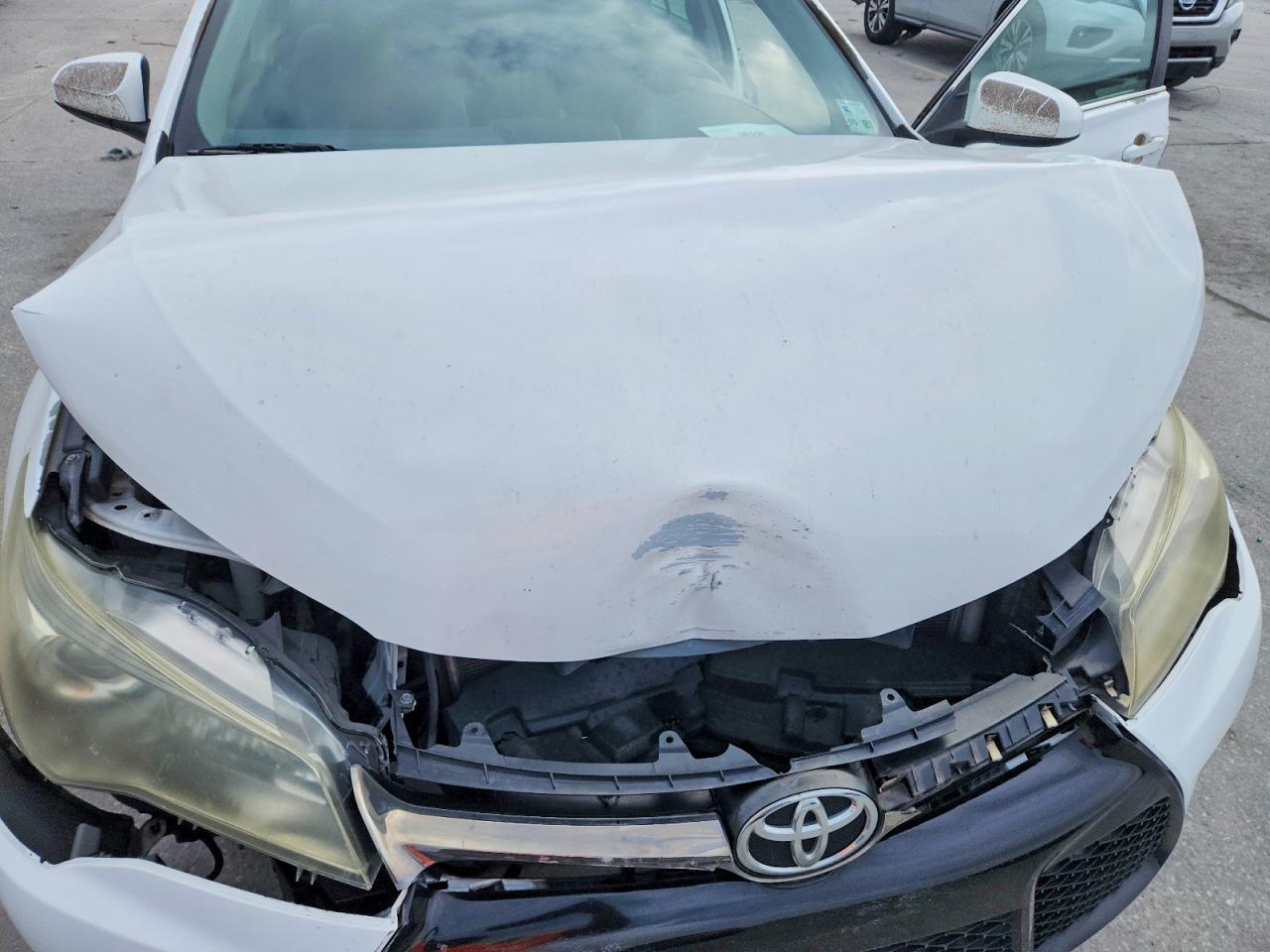 2015 TOYOTA CAMRY XSE photo 31