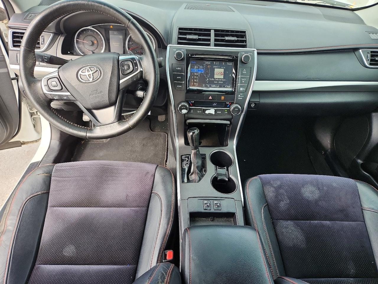 2015 TOYOTA CAMRY XSE photo 22