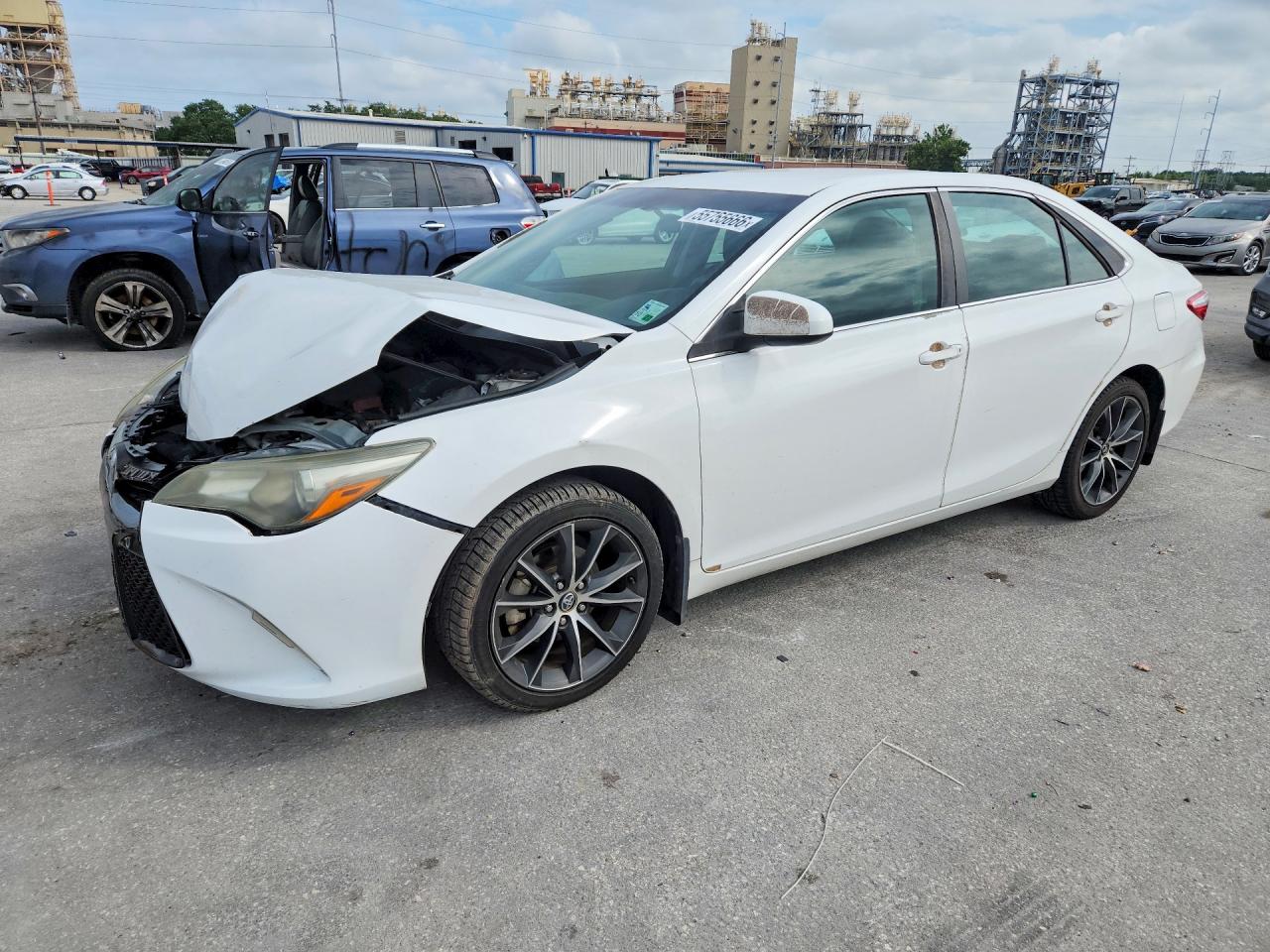 2015 TOYOTA CAMRY