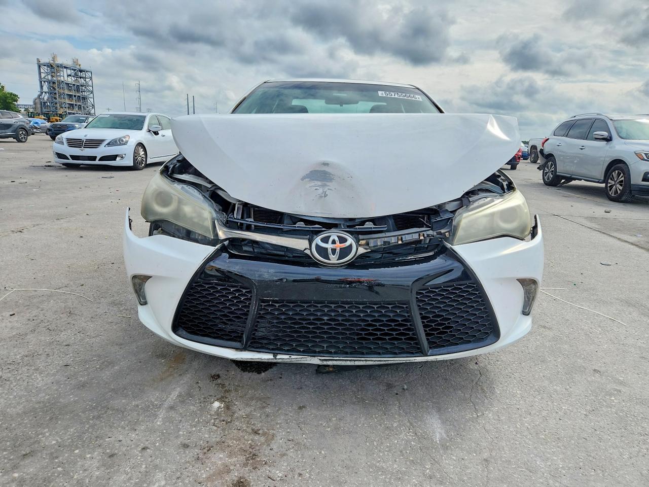 2015 TOYOTA CAMRY XSE photo 13