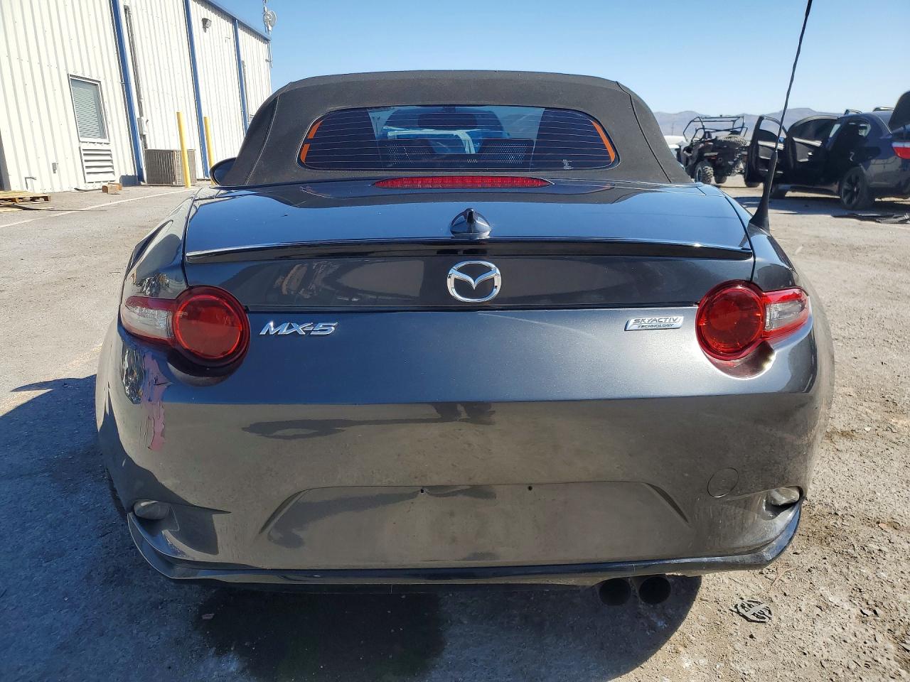 2016 MAZDA MX-5 MIATA CLUB photo 11