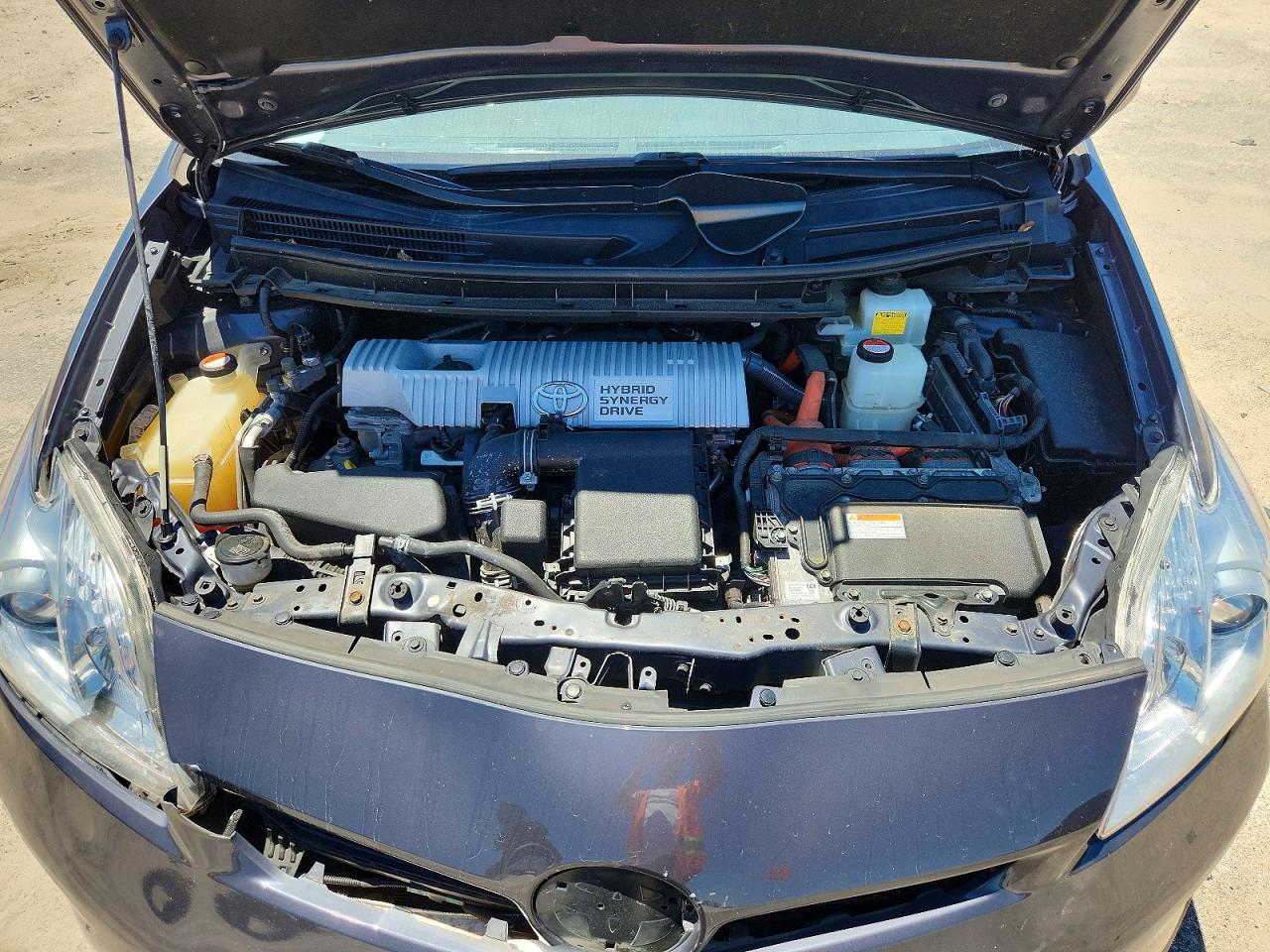 2014 TOYOTA PRIUS THREE photo 21