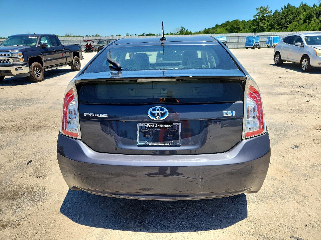 2014 TOYOTA PRIUS THREE photo 11