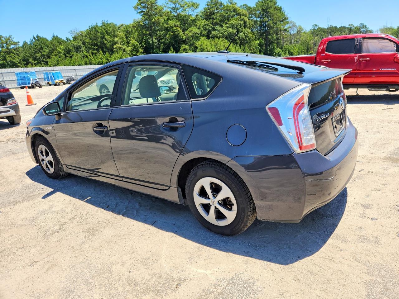2014 TOYOTA PRIUS THREE photo 3