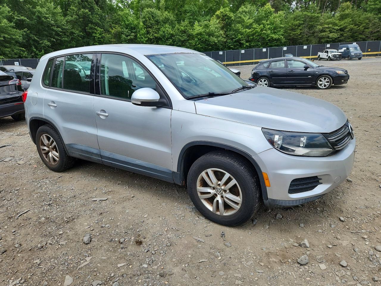 2012 VOLKSWAGEN TIGUAN S photo 7