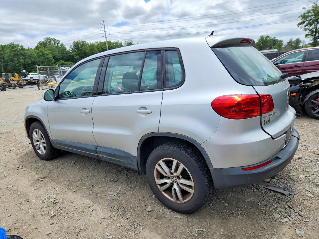 2012 VOLKSWAGEN TIGUAN S photo 3