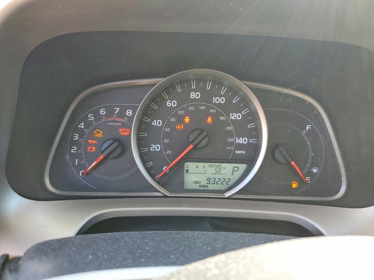 2015 TOYOTA RAV4 XLE photo 17