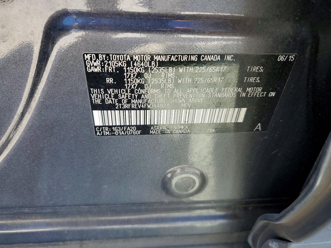 2015 TOYOTA RAV4 XLE photo 27