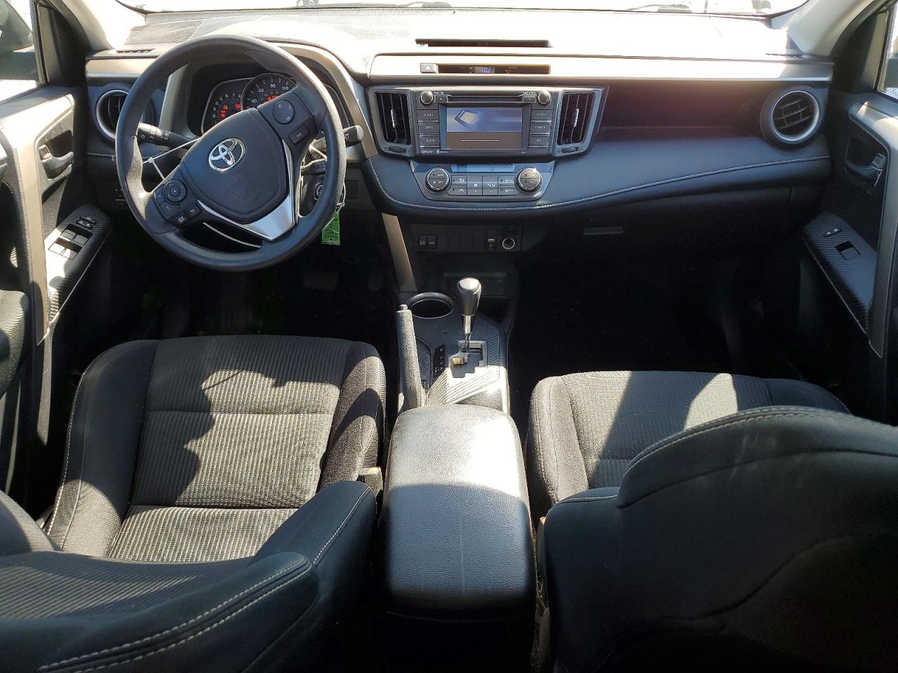 2015 TOYOTA RAV4 XLE photo 15