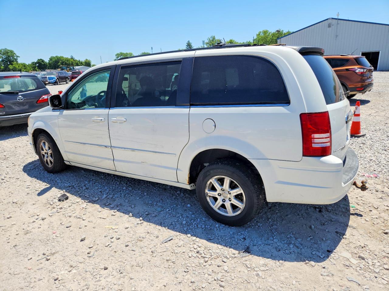 2008 CHRYSLER TOWN & COUNTRY TOURING photo 4