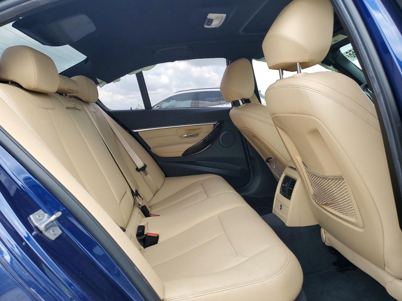 2017 BMW 330 I photo 28