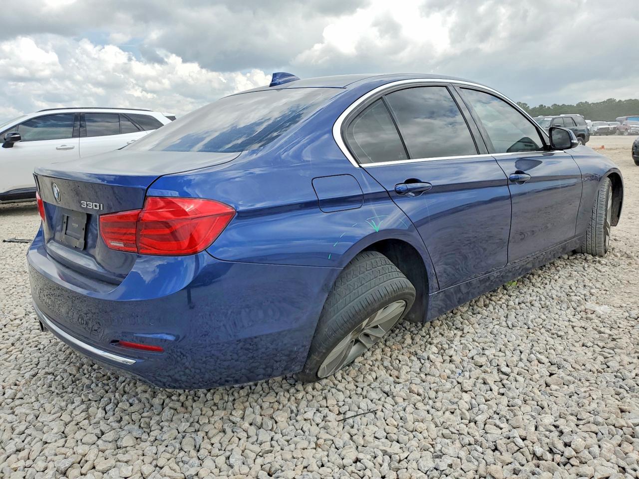 2017 BMW 330 I photo 7