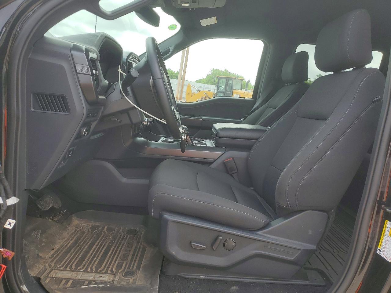 2024 FORD F150 XLT photo 19
