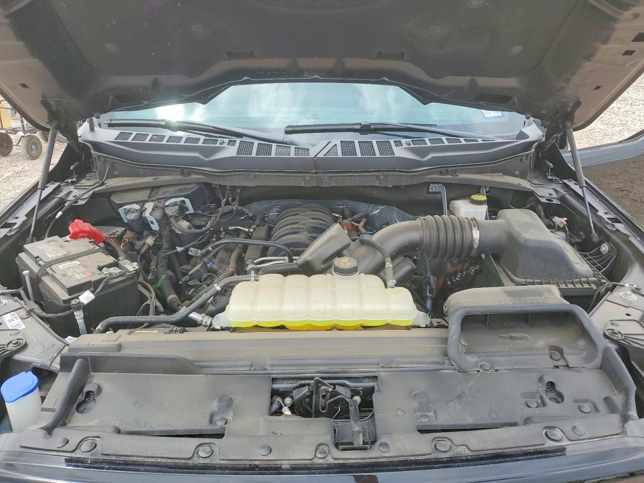 2024 FORD F150 XLT photo 31