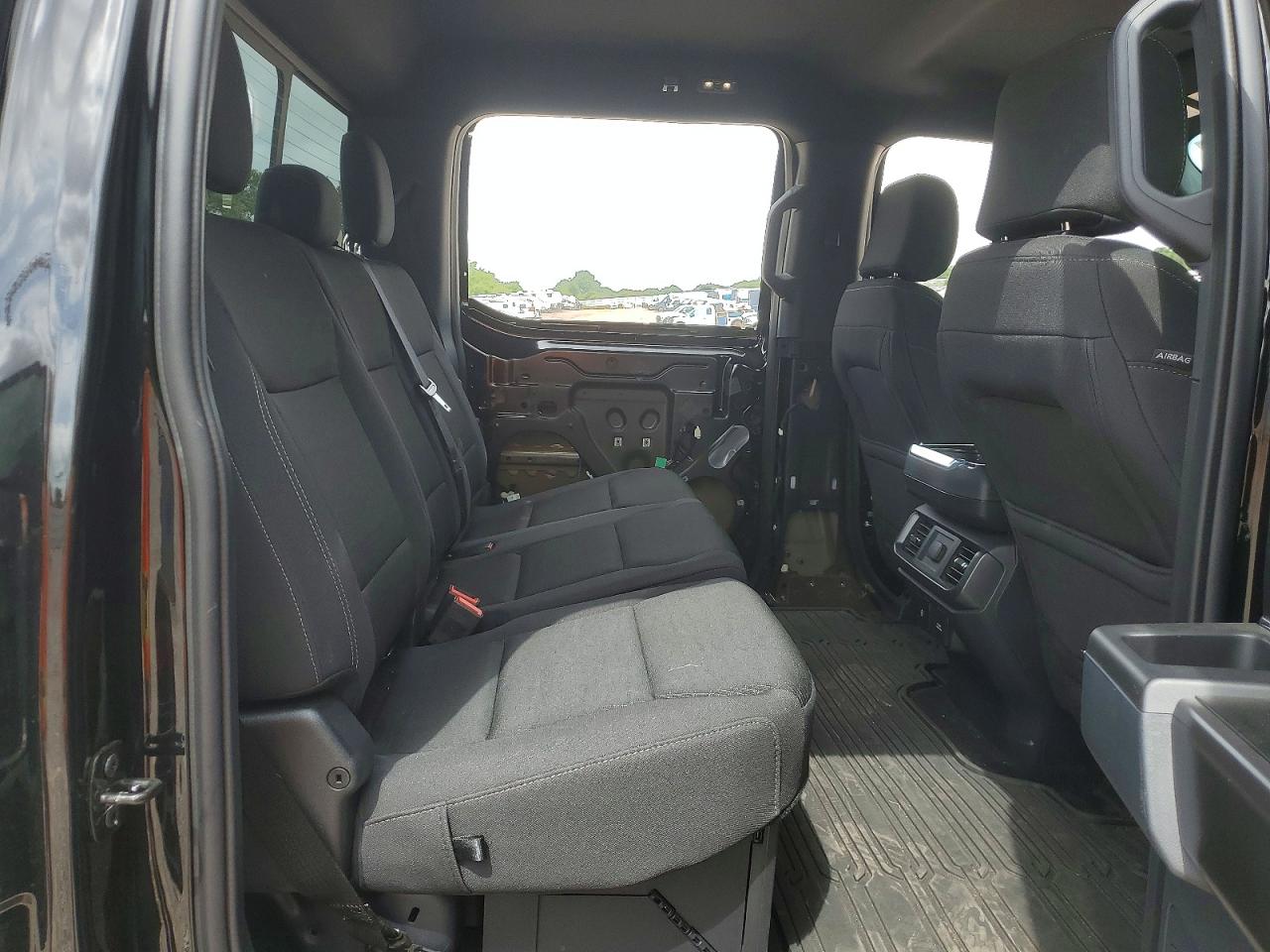 2024 FORD F150 XLT photo 28