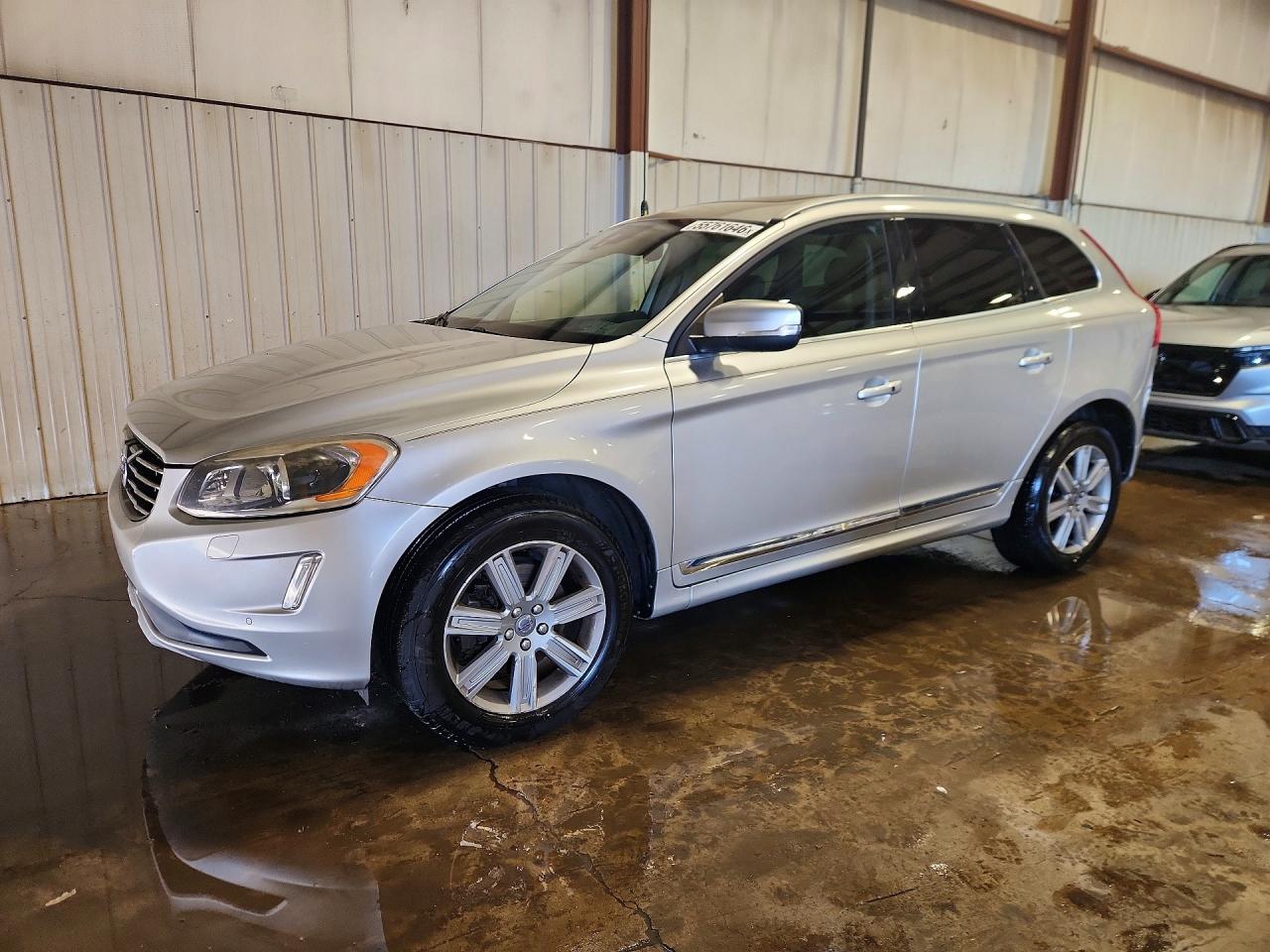 2017 VOLVO XC60
