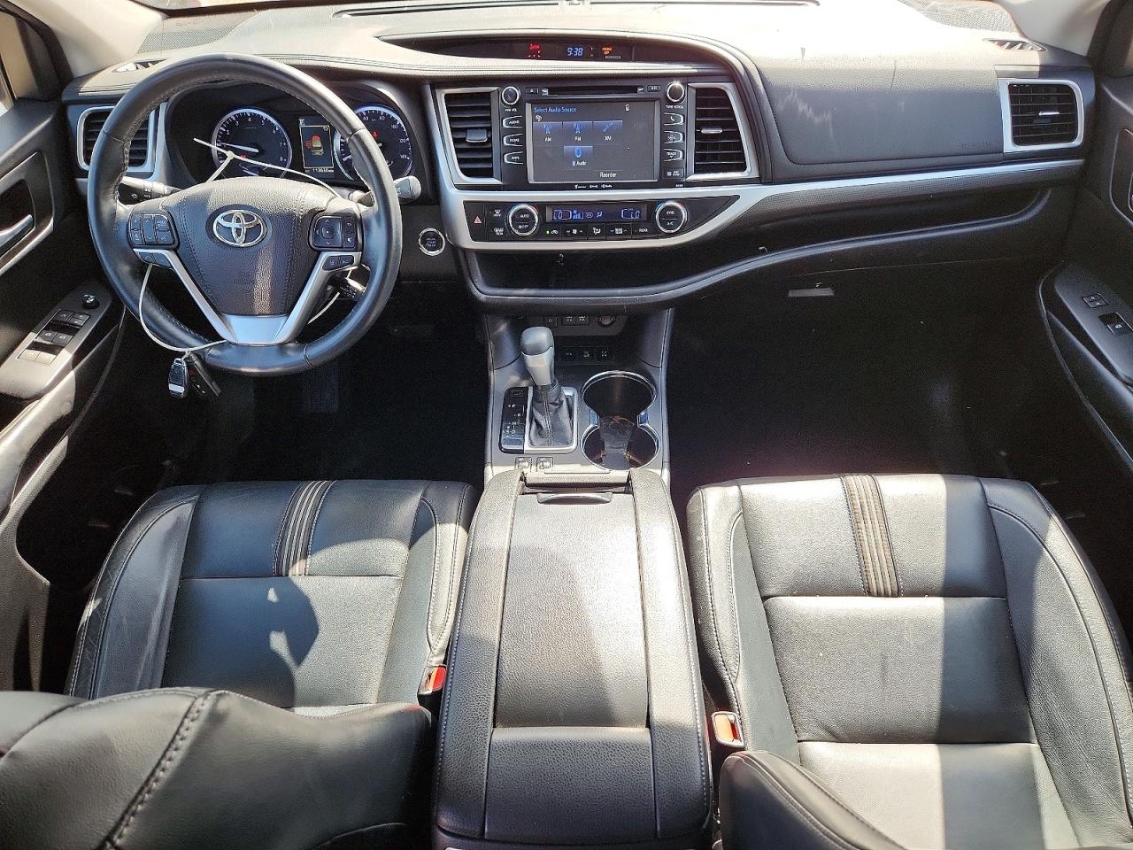 2018 TOYOTA HIGHLANDER SE photo 22