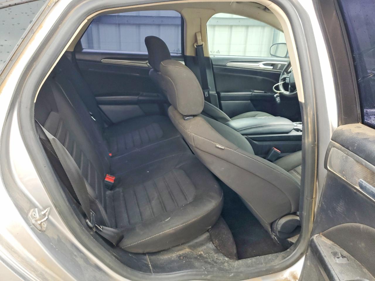 2020 FORD FUSION SE photo 19