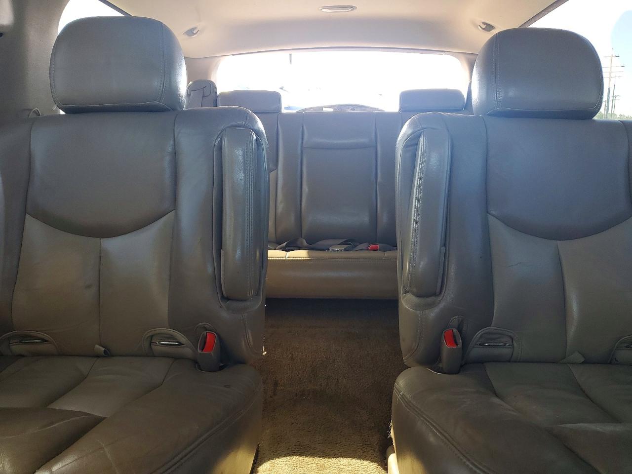 2003 GMC YUKON XL DENALI photo 19