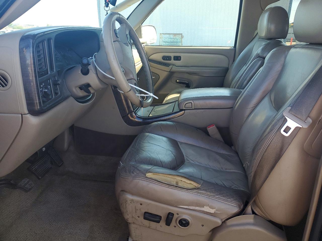2003 GMC YUKON XL DENALI photo 13