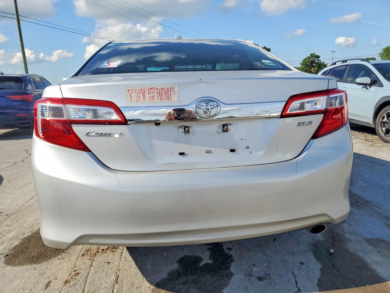 2013 TOYOTA CAMRY XLE photo 6