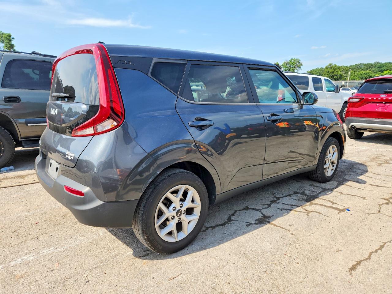 2022 KIA SOUL LX photo 5