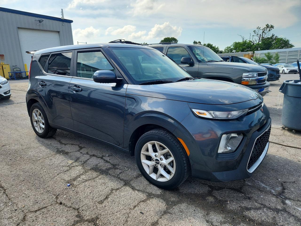 2022 KIA SOUL LX photo 7