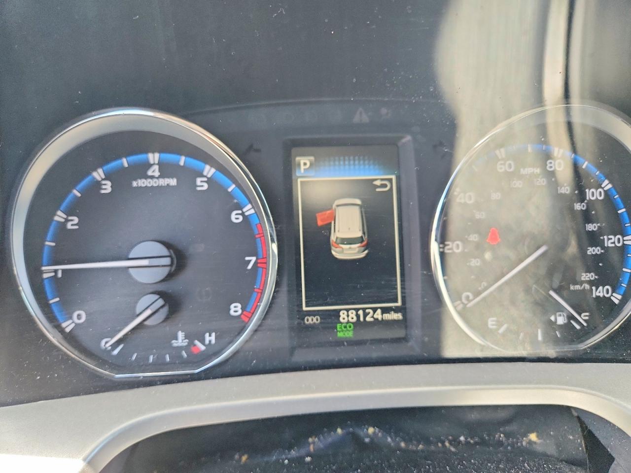 2016 TOYOTA RAV4 XLE photo 17