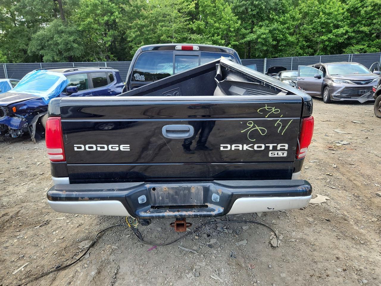 2003 DODGE DAKOTA QUAD SLT photo 16