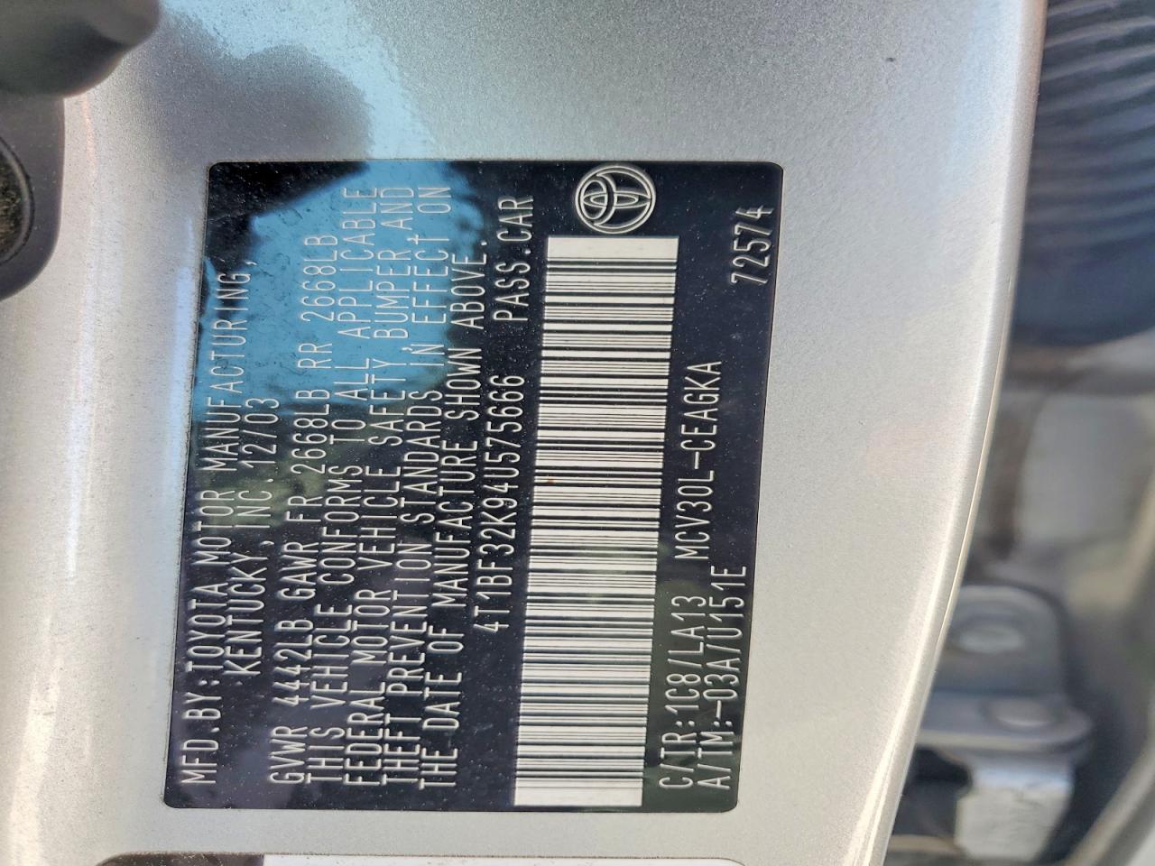 2004 TOYOTA CAMRY XLE V6 photo 34