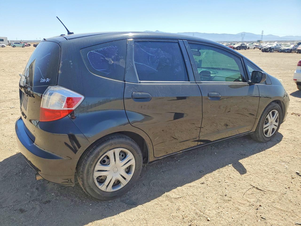2011 HONDA FIT photo 3