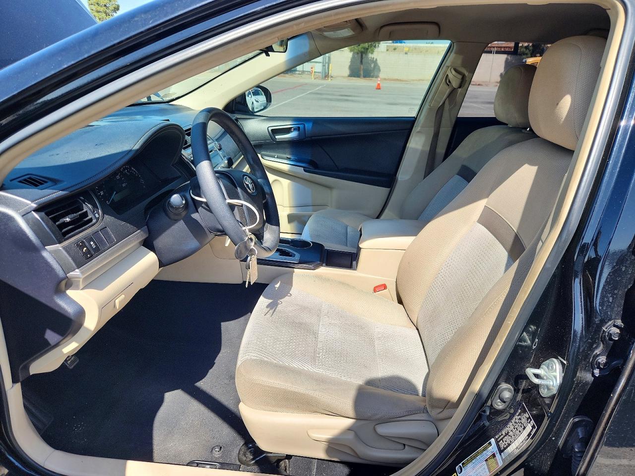 2012 TOYOTA CAMRY L photo 13
