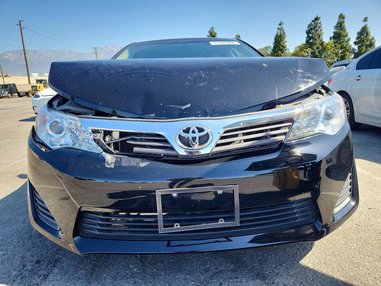 2012 TOYOTA CAMRY L photo 9