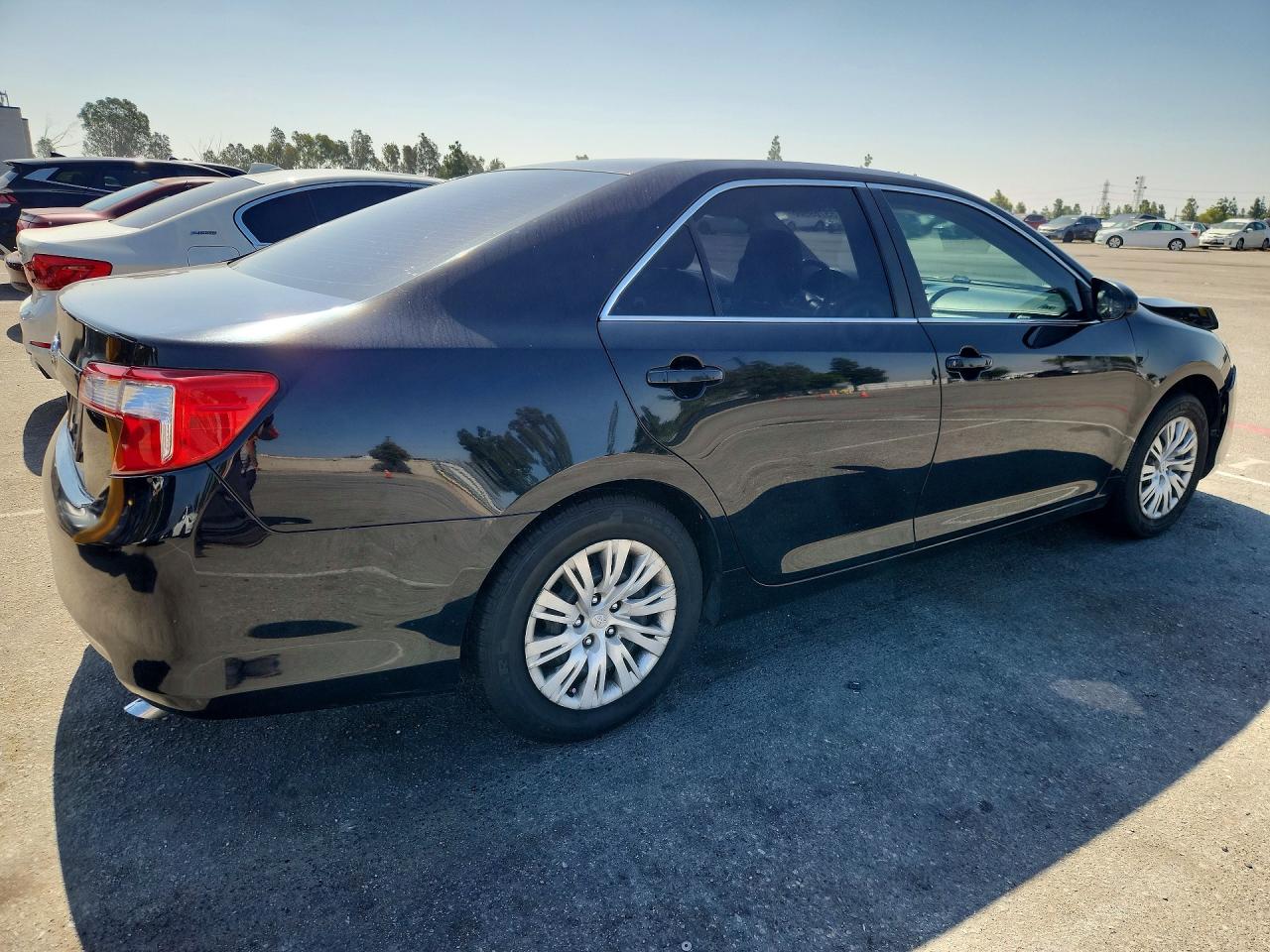 2012 TOYOTA CAMRY L photo 5