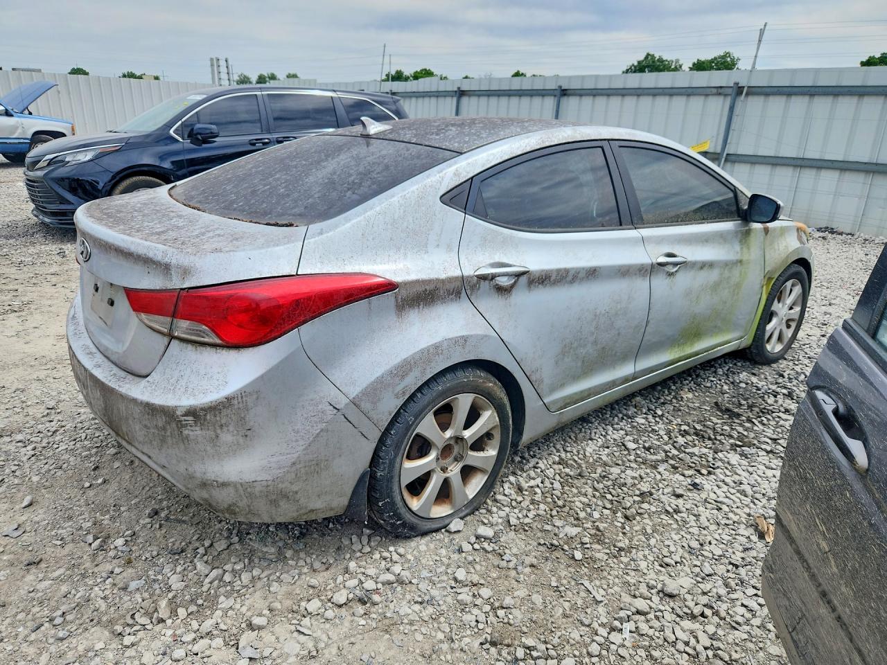 2012 HYUNDAI ELANTRA GLS photo 5