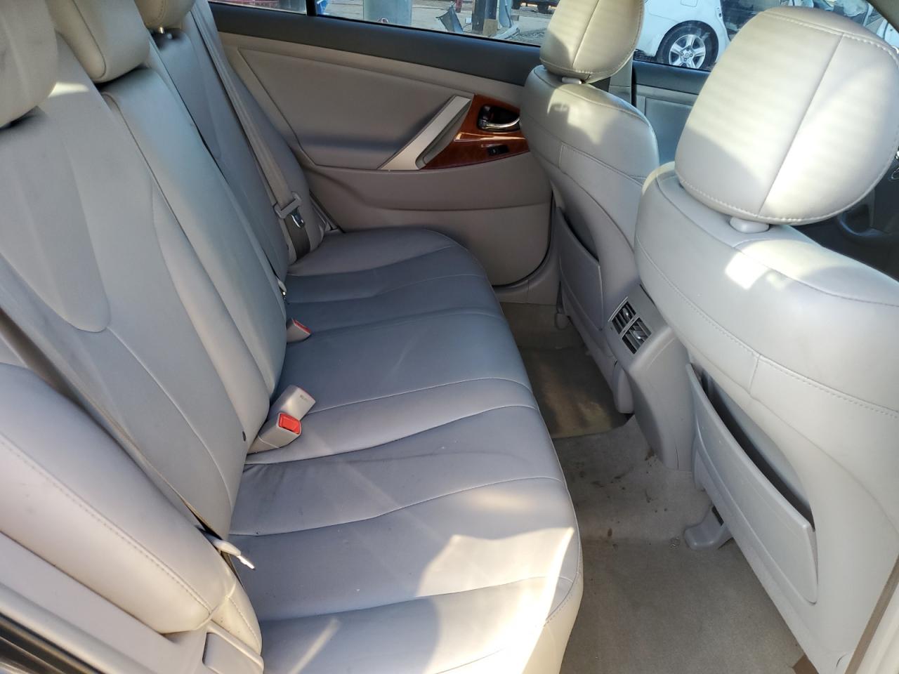 2011 TOYOTA CAMRY BASE photo 28