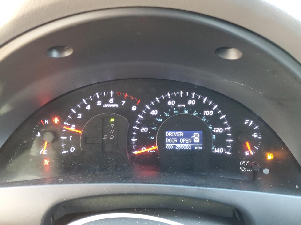 2011 TOYOTA CAMRY BASE photo 25