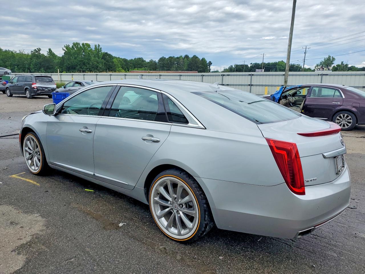 2014 CADILLAC XTS LUXURY COLLECTION photo 3