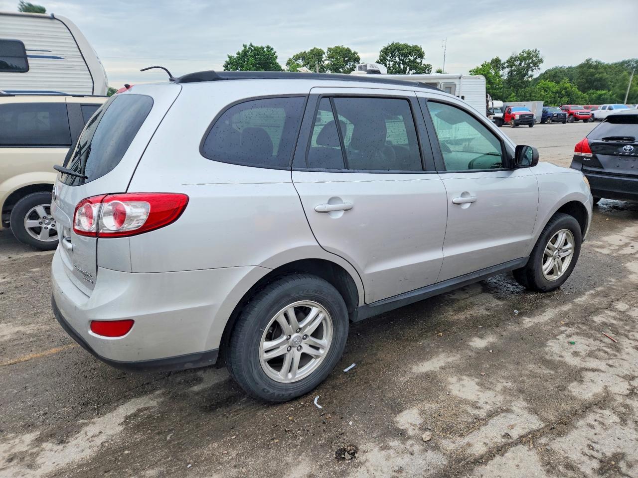 2011 HYUNDAI SANTA FE GLS photo 5