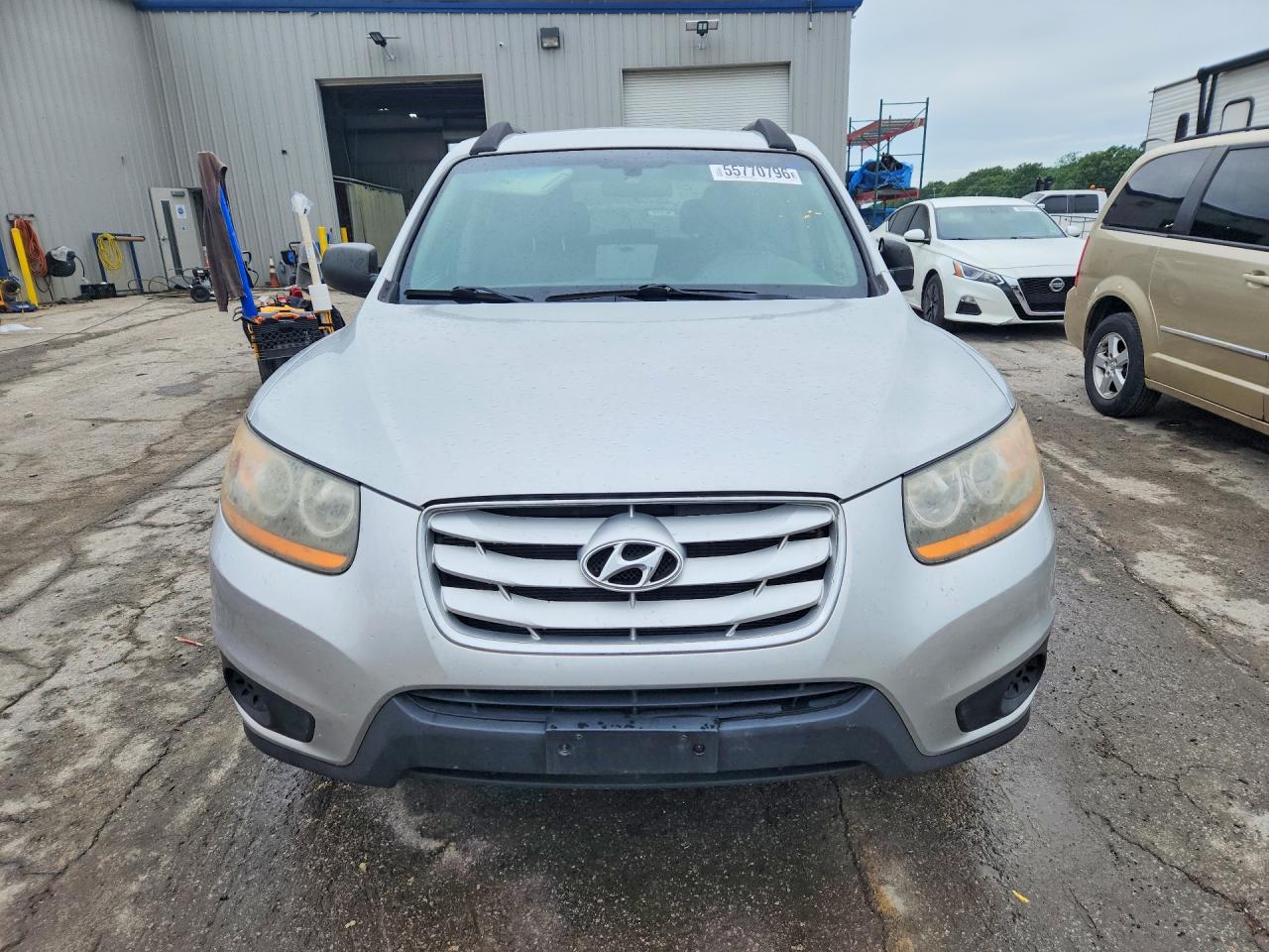 2011 HYUNDAI SANTA FE GLS photo 9