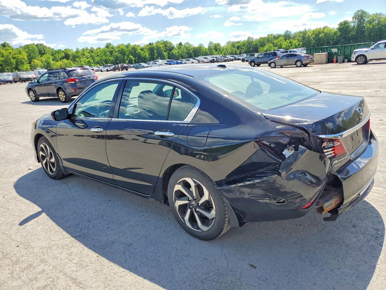 2017 HONDA ACCORD EX photo 3
