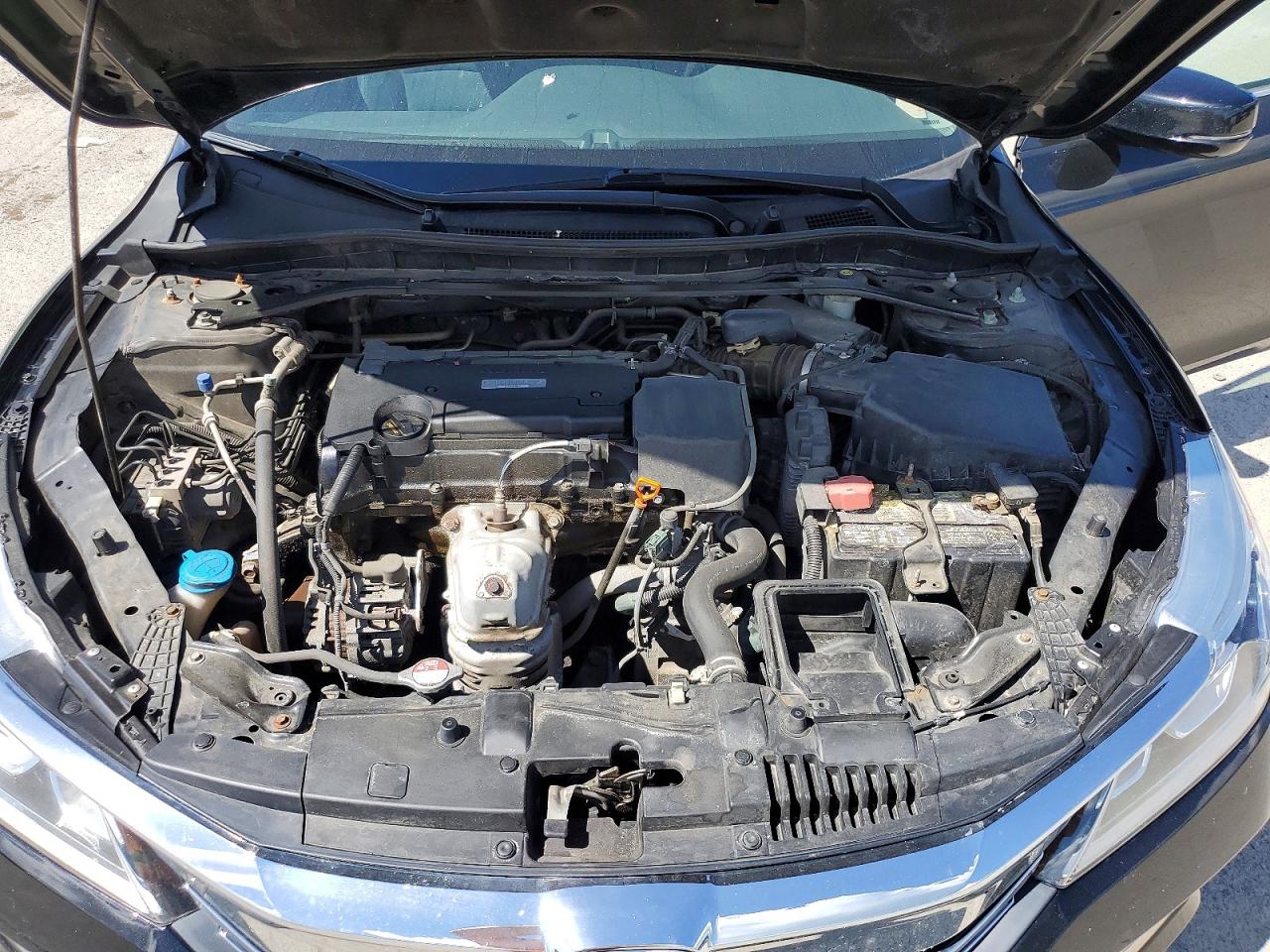 2017 HONDA ACCORD EX photo 21