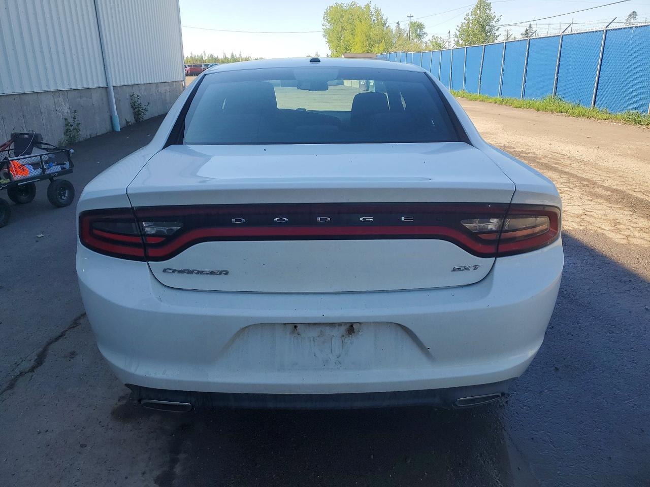 2015 DODGE CHARGER SXT photo 16